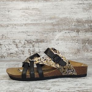 🟨Like New EuroWellness Leather & Metallic Slide Sandal